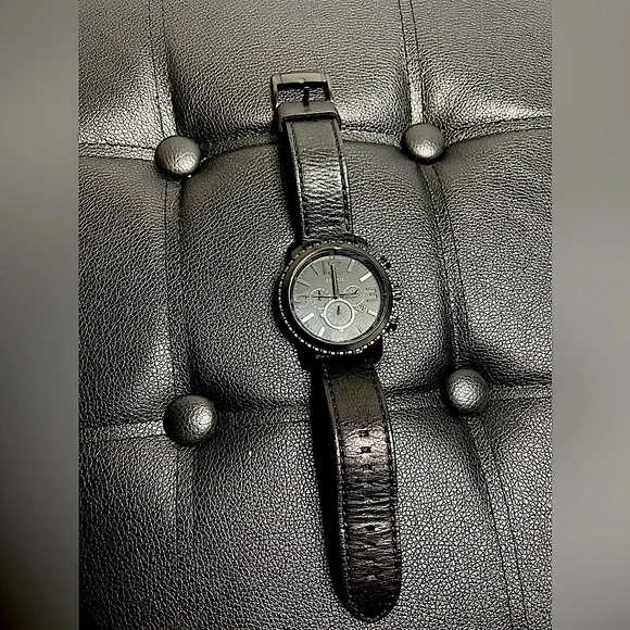 Fossil Watch - Picture 1 of 7